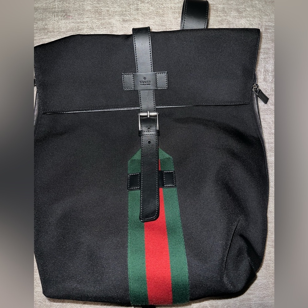 Authentic Gucci Backpack! Pristine! Black, clean inside, w/authentic dus…